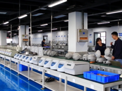 Vitesse réglable de centrifugeuse de table à rotor de laboratoire médical