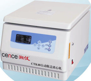 600w centrifugeuse de sang de la puissance CTK48, centrifugeuse clinique 4000r/vitesse maximum minimum