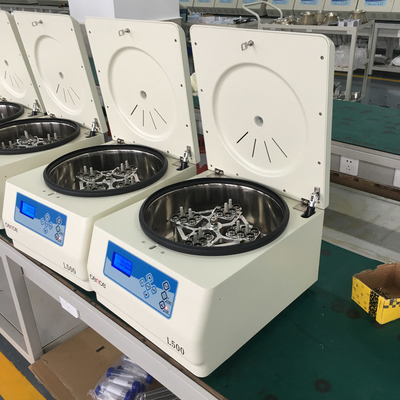 L500 Centrifugeuse médicale 5000r/min 16x15ml Capacité 1-99min Températeur