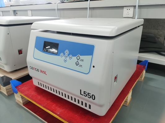 L550 Centrifugeuse à basse vitesse 5500 r/min 4x500 ml Capacité de séparation du sang