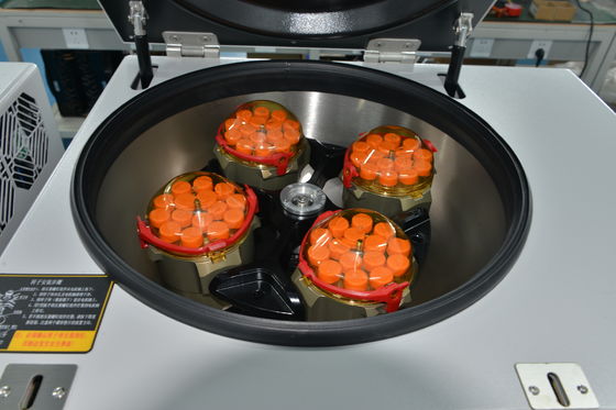 Centrifuge de paillasse réfrigérée CHT210R pour sang, vitesse maximale 21 000 tr/min, FCR max. 32 752xg et capacité de 4 x 750 ml