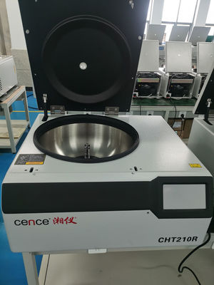 Centrifuge de laboratoire réfrigérée avec une vitesse maximale de 21000 tr/min, une capacité de 4x750 ml et une FCR maximale de 32752xg